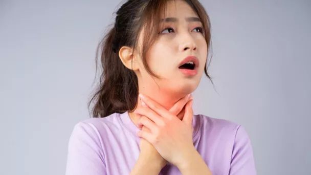 Cara Tradisional Mengatasi Radang Tenggorokan dengan Bahan Alami yang Mudah Ditemukan